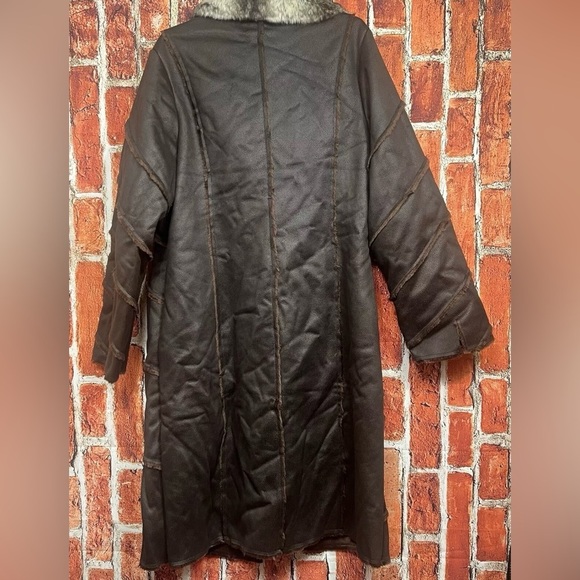 Lyndas New York XL Faux Leather & Fur Long Jacket 14-16 - Picture 3 of 6